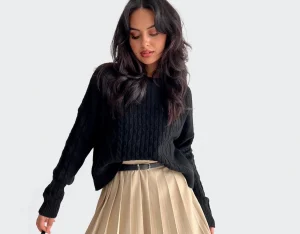 woman wear in Jordan